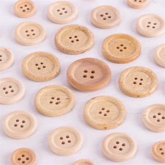 Pqt de 400 boutons en bois naturel dimensions assorties